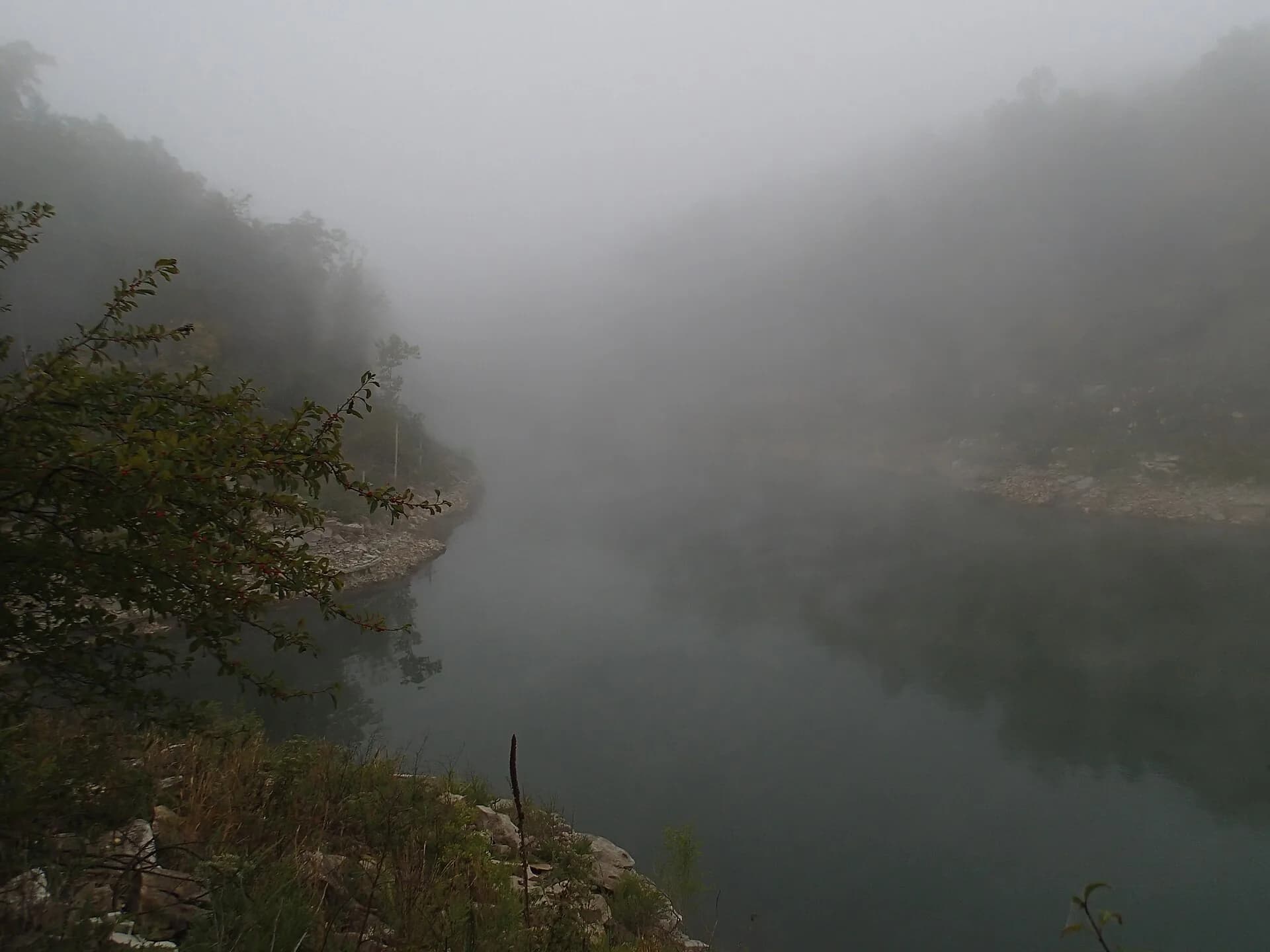 Misty morning on Bull Shoals Lake
